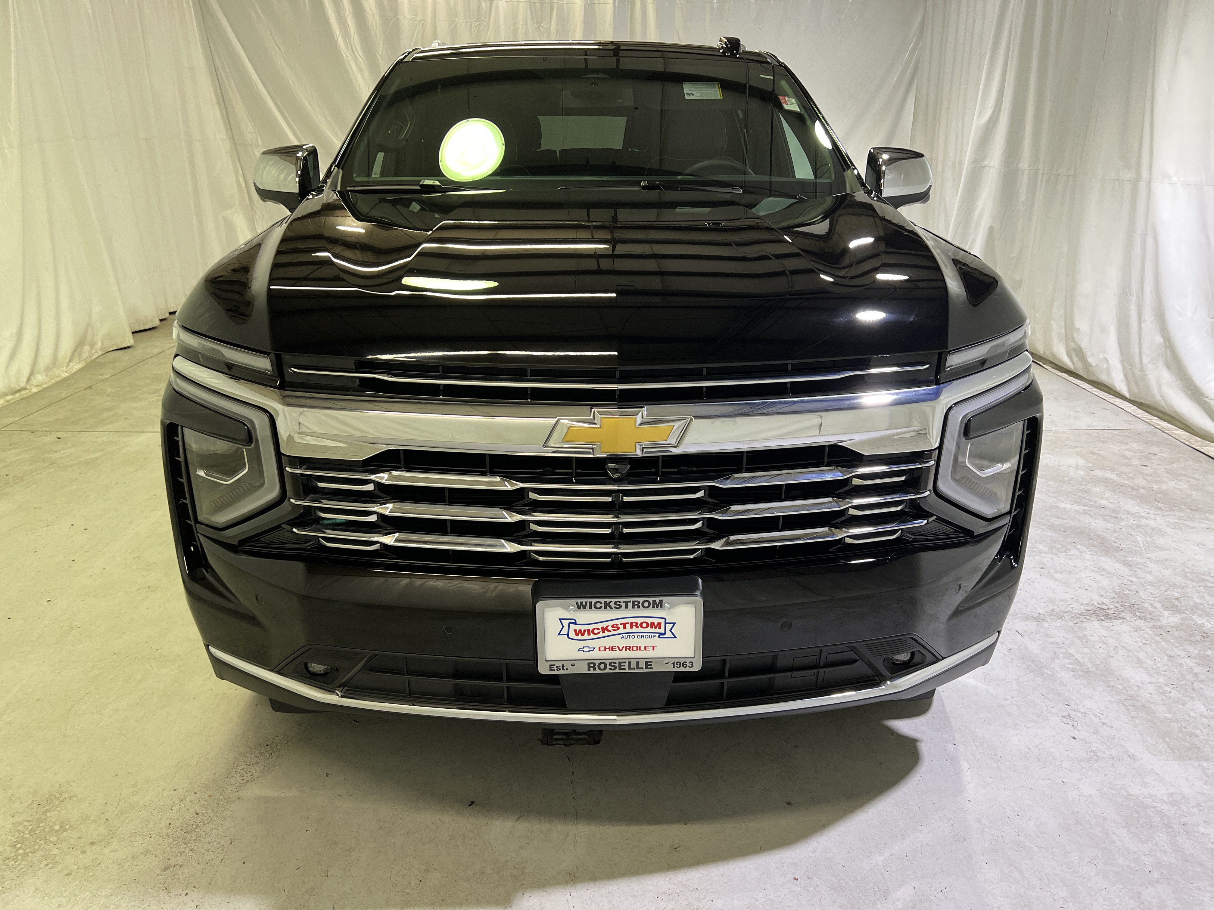 Certified 2025 Chevrolet Suburban Premier w/ Max Trailering Package AWD/4WD image 3