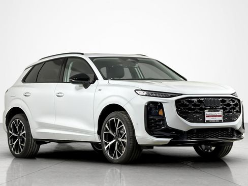 New 2026 Audi Q3 quattro 2.0T AWD/4WD image 2