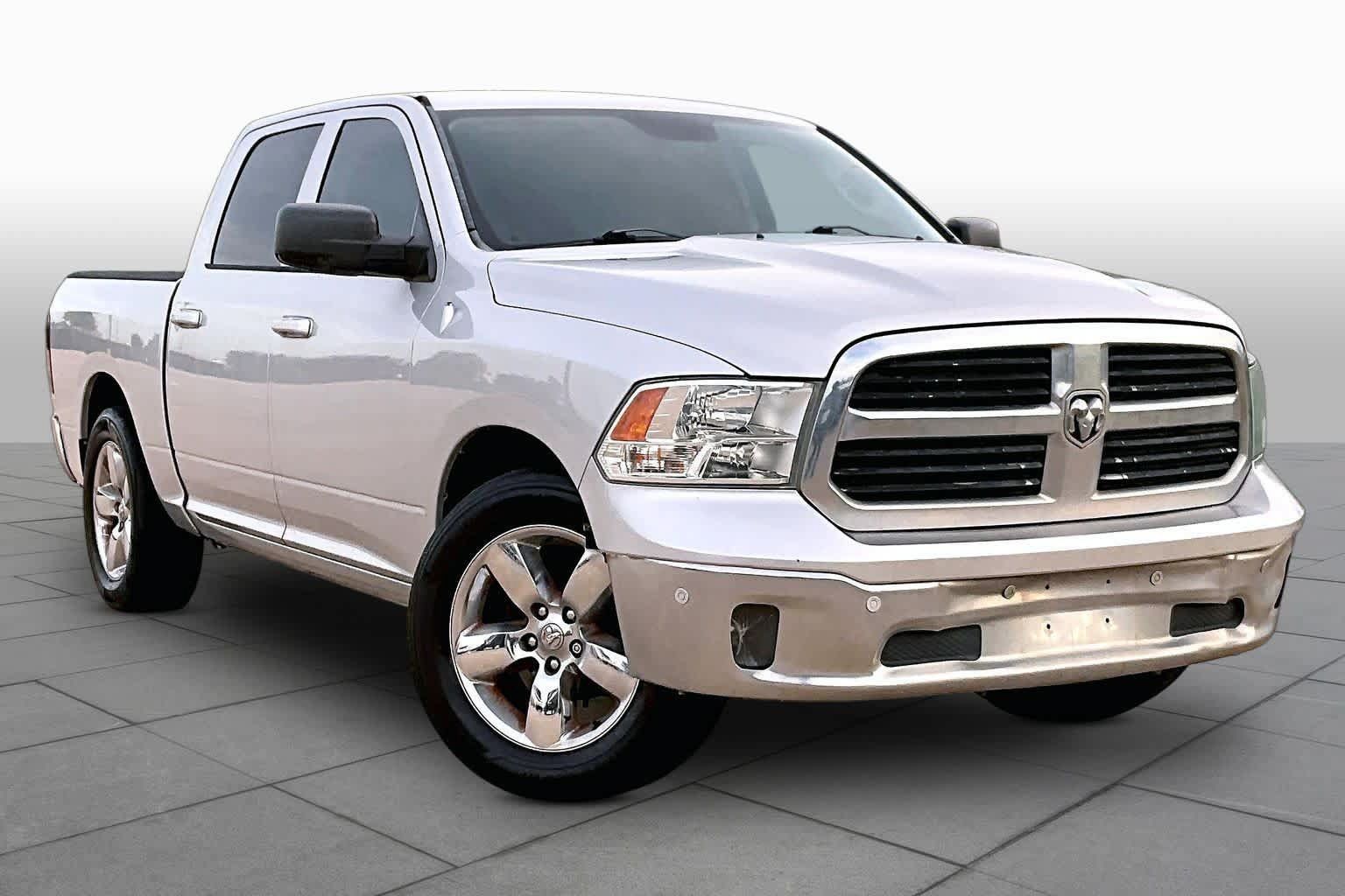 Used 2016 RAM 1500 Lone Star RWD image 2