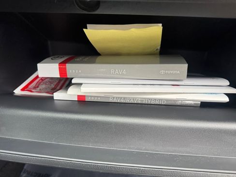 Used 2024 Toyota RAV4 XLE image 18