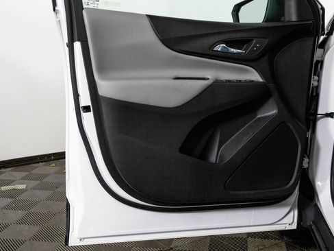 Used 2021 Chevrolet Equinox LS w/ LS Convenience Package image 33