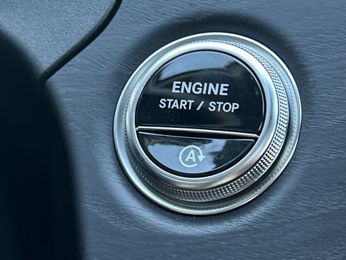 Certified 2025 Mercedes-Benz E 350 4MATIC Sedan image 33