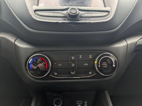 Used 2021 Chevrolet TrailBlazer LT w/ Driver Confidence Package AWD/4WD image 21