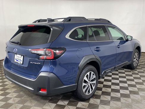 Used 2025 Subaru Outback Premium AWD/4WD image 21