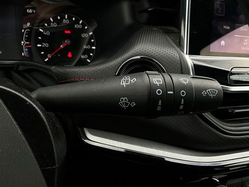 Used 2025 Jeep Compass Trailhawk image 37