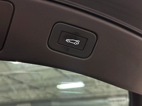 Used 2024 Jaguar F-TYPE R-Dynamic RWD image 11