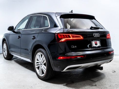 Used 2019 Audi Q5 2.0T Premium Plus w/ Premium Plus Package AWD/4WD image 3