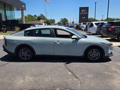 Used 2025 Kia K4 FWD image 14
