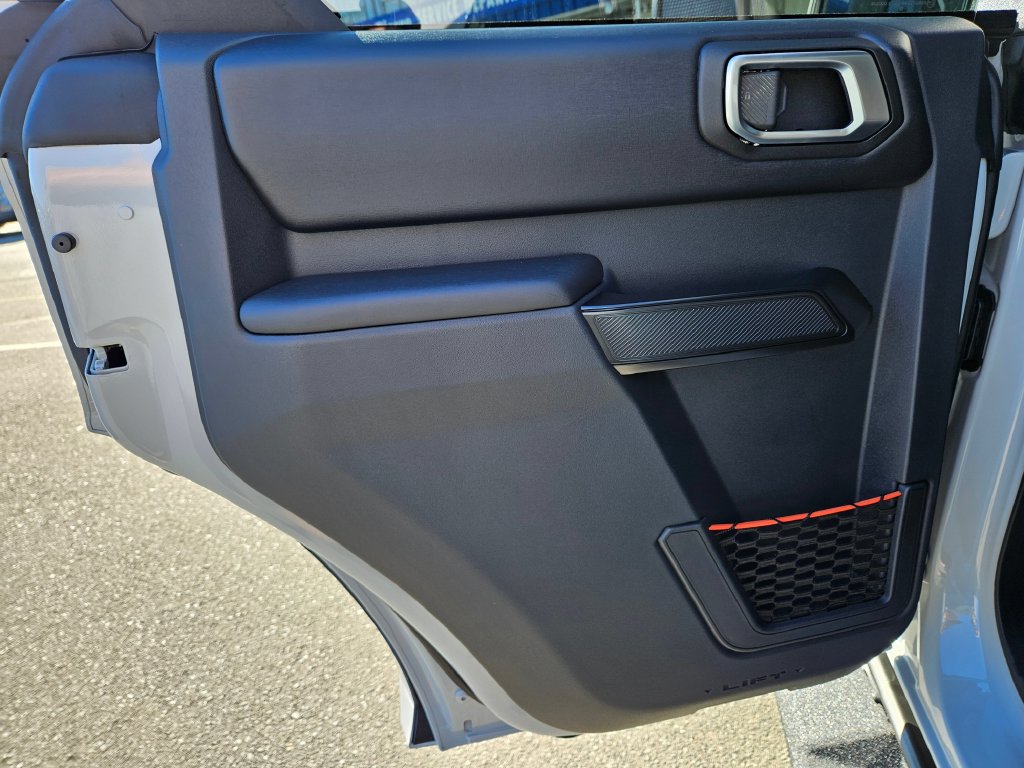 New 2026 Ford Bronco Raptor w/ Interior Carbon Fiber Pack AWD/4WD image 15