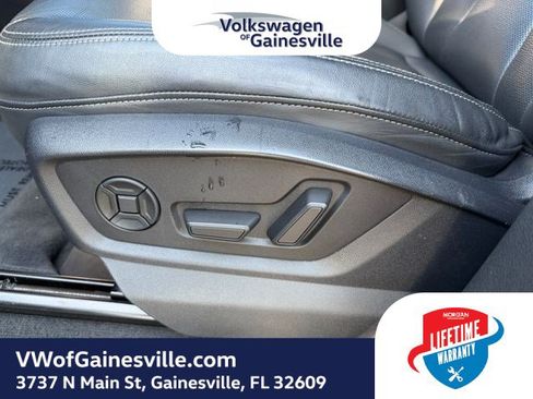 Used 2021 Audi Q8 Premium Plus w/ Premium Plus Package AWD/4WD image 17