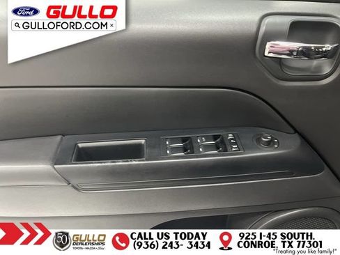 Used 2015 Jeep Compass Sport w/ Power Value Group FWD image 19