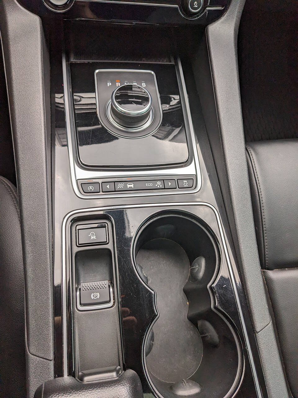 Used 2017 Jaguar F-PACE Premium AWD/4WD image 26