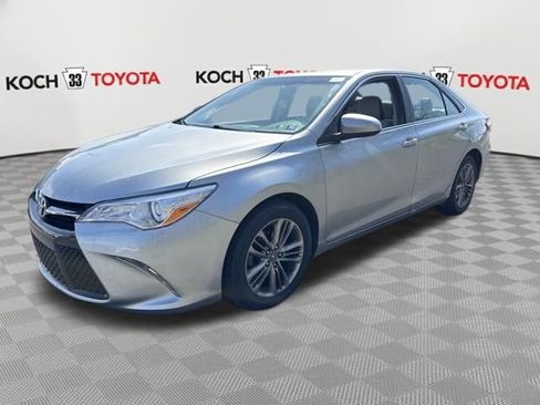 Used 2016 Toyota Camry SE w/ Four Season Floor Mat Package image 3