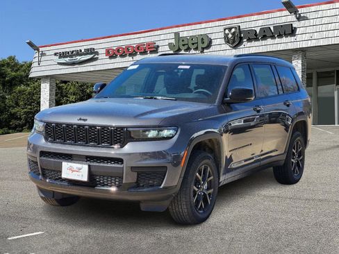 New 2025 Jeep Grand Cherokee L Altitude AWD/4WD image 2