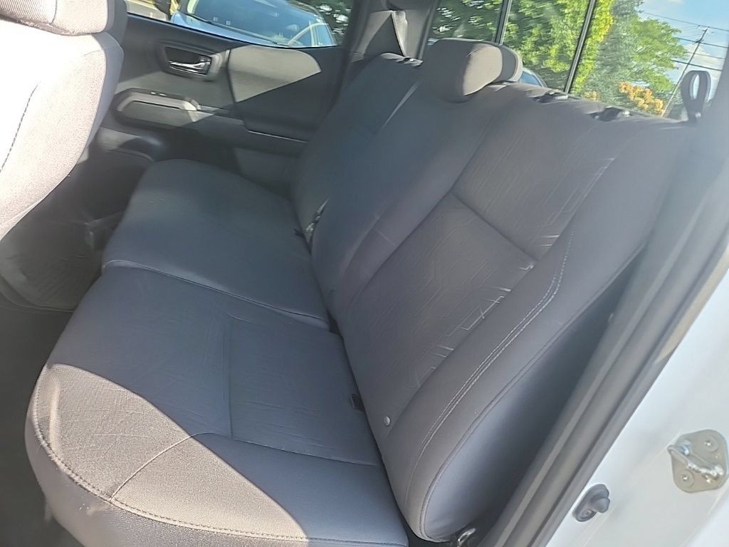 Used 2018 Toyota Tacoma TRD Off-Road AWD/4WD image 25