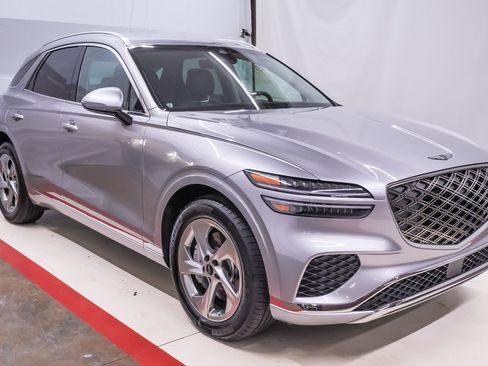 Certified 2026 Genesis GV70 2.5T image 5