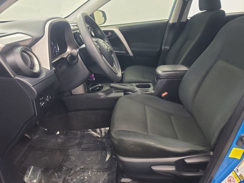 Used 2018 Toyota RAV4 LE image 26