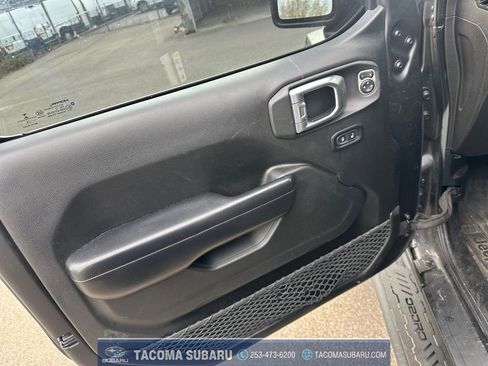 Used 2019 Jeep Wrangler Unlimited Sport S image 10