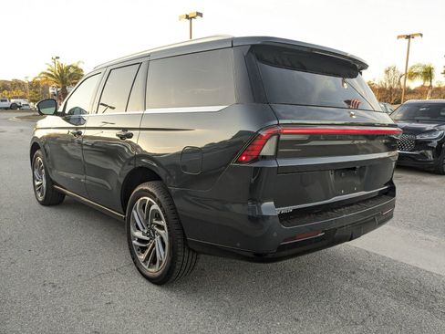 Certified 2025 Lincoln Navigator Reserve image 7