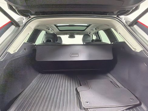 Certified 2023 Volvo XC60 B5 Plus w/ Protection Package Premier FWD image 27