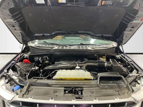 Used 2021 Ford F150 Platinum w/ FX4 Off-Road Package image 31