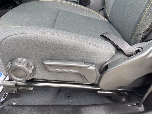 Used 2024 Jeep Wrangler Sport AWD/4WD image 22