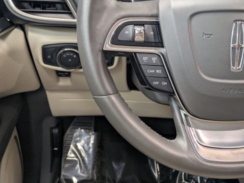 Used 2020 Lincoln Nautilus FWD w/ Equipment Group 101A image 22