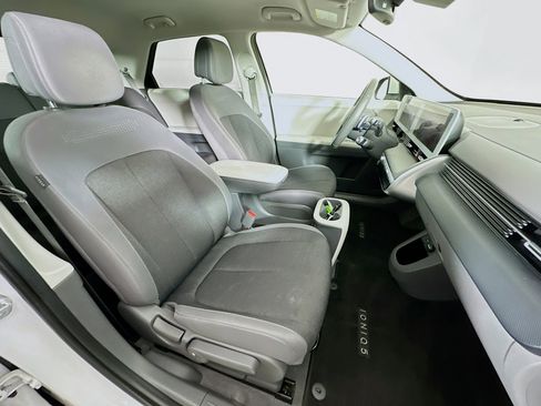 Used 2024 Hyundai Ioniq 5 SEL image 31