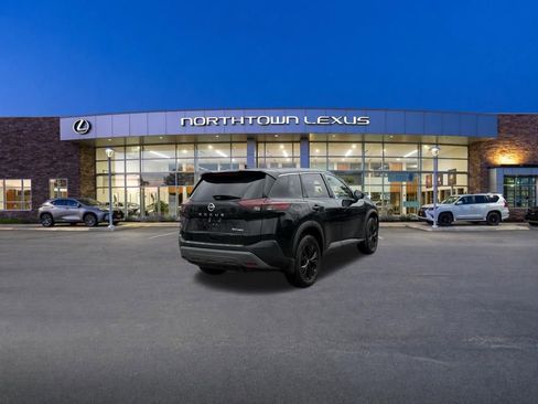 Used 2021 Nissan Rogue SV AWD/4WD image 22