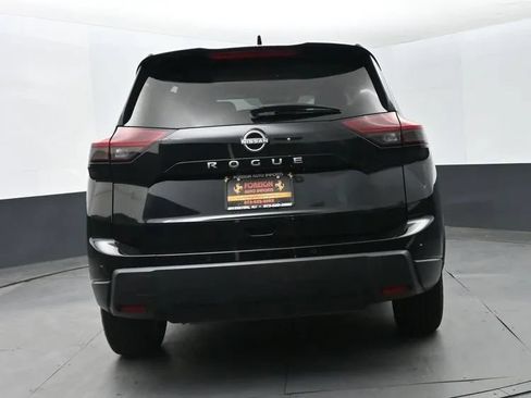 Used 2025 Nissan Rogue SV FWD image 8