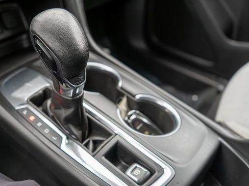 Used 2023 Chevrolet Equinox LS image 31