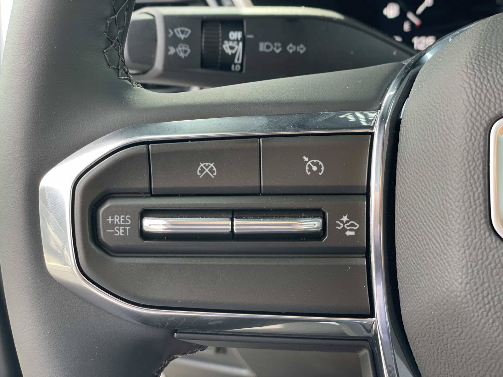 New 2026 GMC Canyon Elevation RWD image 11