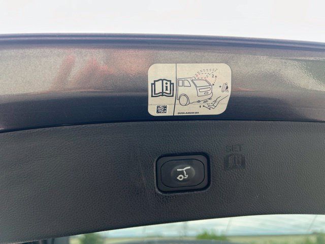 Used 2020 Ford Edge SEL w/ Convenience Package AWD/4WD image 16