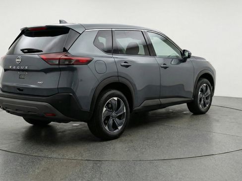 Used 2025 Nissan Rogue SV AWD/4WD image 9