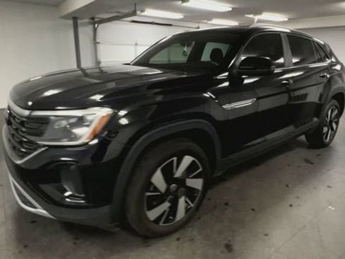 Used 2024 Volkswagen Atlas Cross Sport SE AWD/4WD image 4