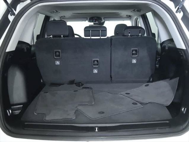 Used 2023 Jeep Grand Cherokee Laredo AWD/4WD image 31