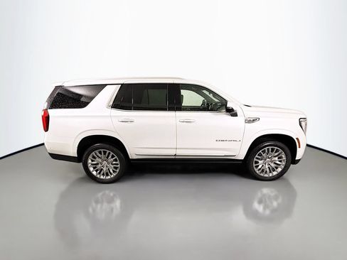 Used 2025 GMC Yukon Denali w/ Sun & Power Step Package AWD/4WD image 8