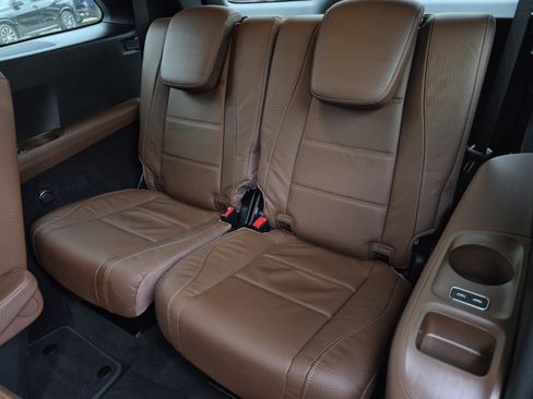 Used 2025 Mercedes-Benz GLS 450 4MATIC image 37