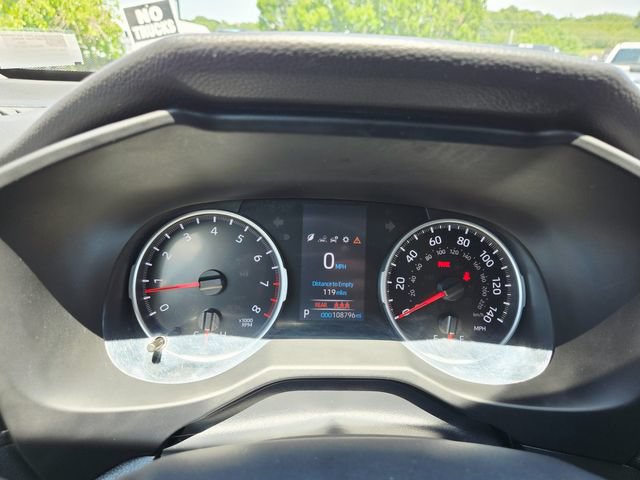 Used 2021 Toyota RAV4 LE AWD/4WD image 20