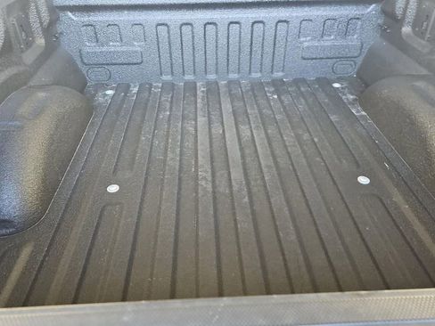 Used 2022 Ford F150 Lariat w/ Equipment Group 502A High image 6