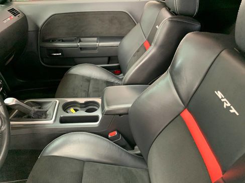 Used 2010 Dodge Challenger SRT8 w/ SRT Option Group II RWD image 12