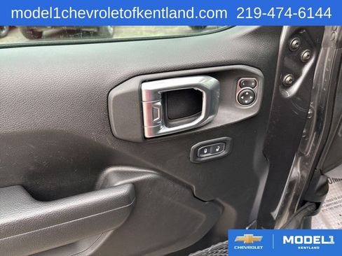 Used 2022 Jeep Gladiator Sport AWD/4WD image 10
