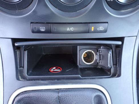 Used 2013 MAZDA MAZDA3 i SV FWD image 22