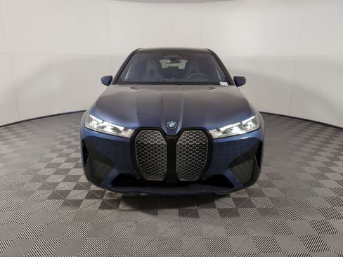 Used 2025 BMW iX xDrive50 w/ Premium Package image 5
