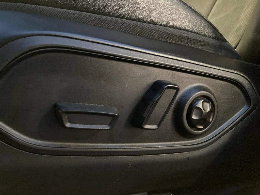 Used 2024 Jeep Grand Cherokee Altitude RWD image 13