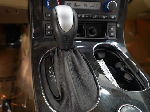 Used 2010 Chevrolet Corvette Convertible w/ Preferred Equipment Group RWD image 22