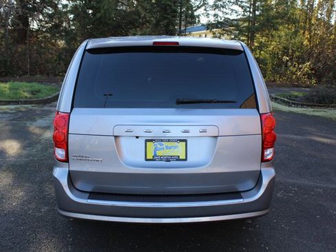 Used 2016 Dodge Grand Caravan American Value Package image 8