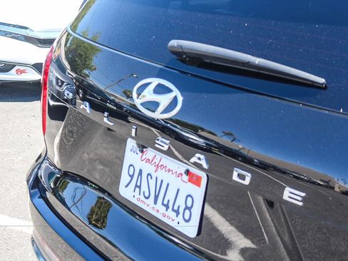 Used 2023 Hyundai Palisade Calligraphy w/ Cargo Package FWD image 9