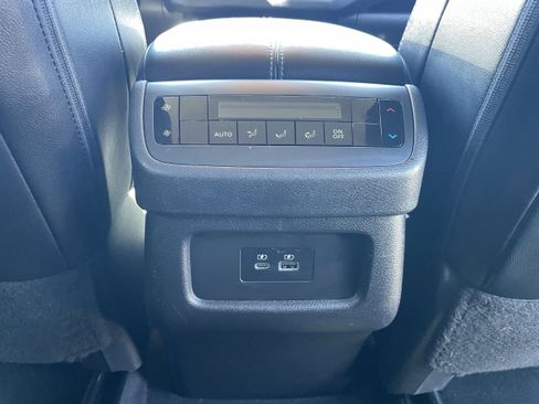 Used 2023 Nissan Pathfinder SL image 43