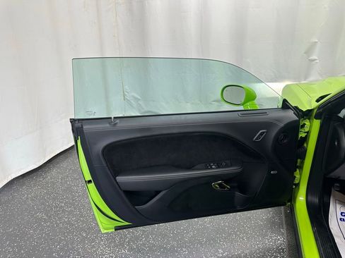 Used 2023 Dodge Challenger SRT Hellcat w/ Driver Convenience Group image 9